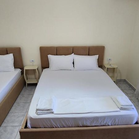 Apartament Teuta Përmet Buitenkant foto