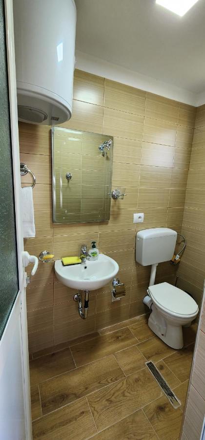 Apartament Teuta Përmet Buitenkant foto