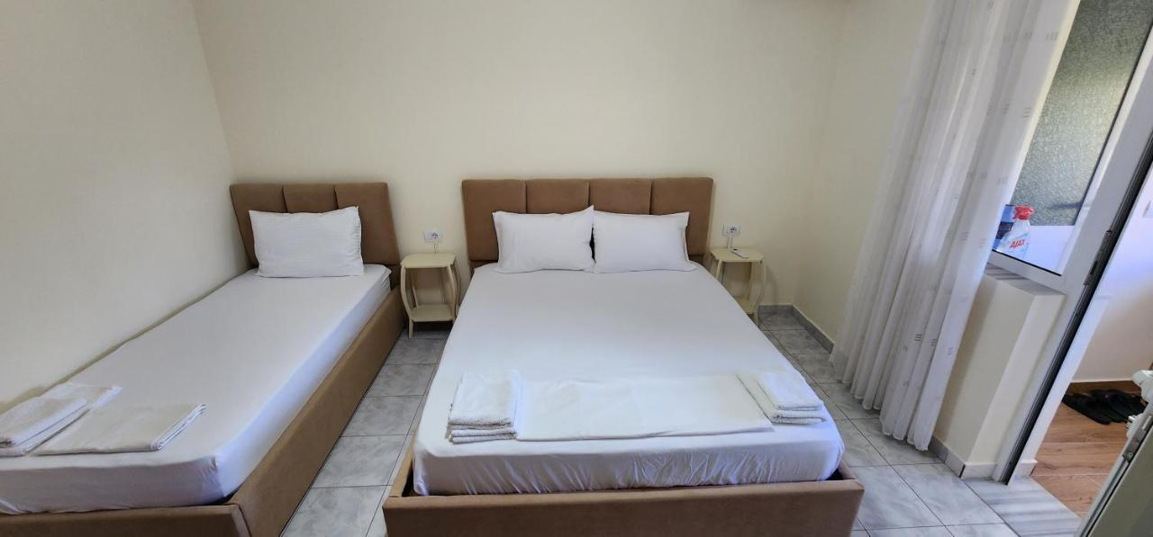 Apartament Teuta Përmet Buitenkant foto